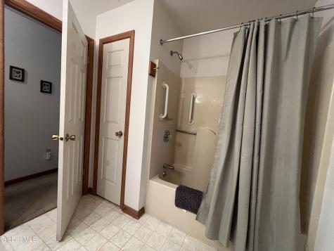 4111 Stonefield Way Schenectady NY 12306
