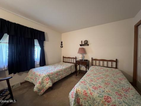 4111 Stonefield Way Schenectady NY 12306