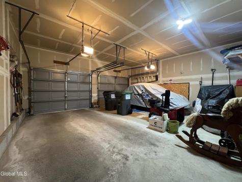 4111 Stonefield Way Schenectady NY 12306