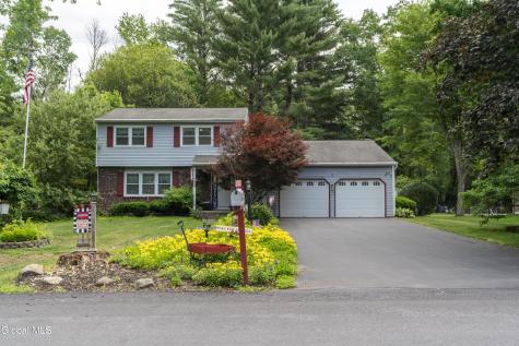12 Rip Van Lane Ballston Spa NY 12020