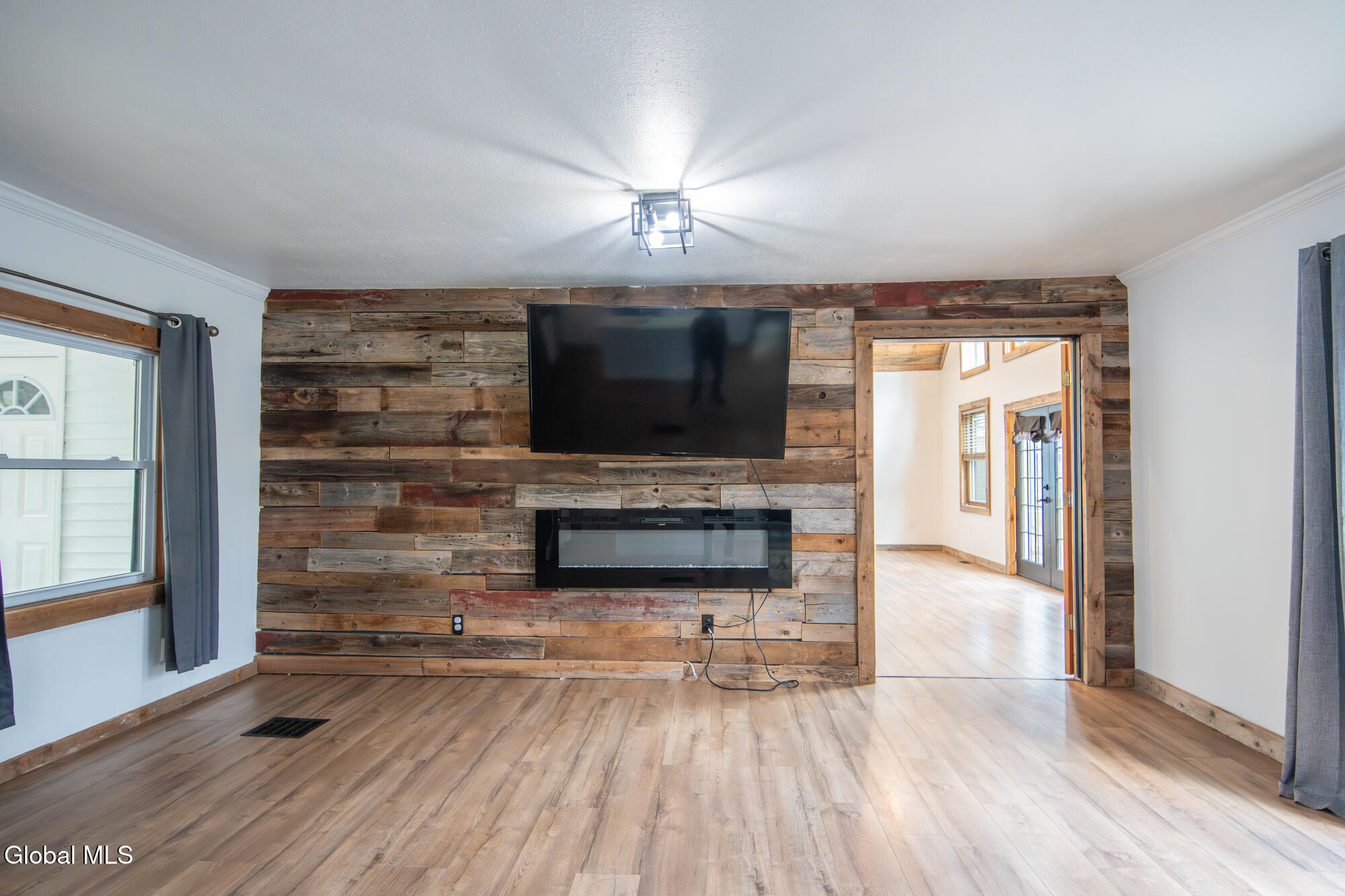 10 E Branch Drive Queensbury NY 12804
