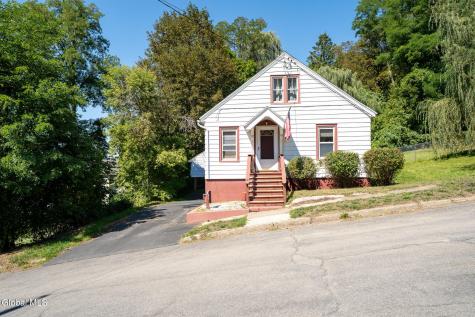 2 Laura Street Amsterdam NY 12010