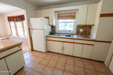 2 Laura Street Amsterdam NY 12010