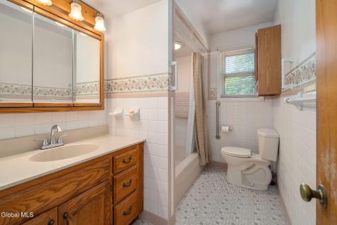 1915 Nicky Drive Schenectady NY 12306