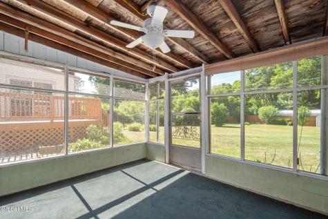 1915 Nicky Drive Schenectady NY 12306