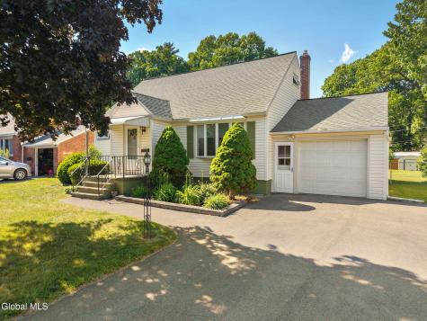 1915 Nicky Drive Schenectady NY 12306
