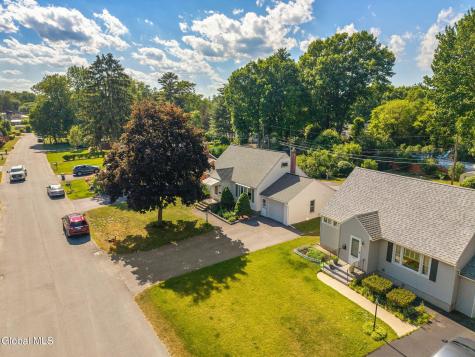 1915 Nicky Drive Schenectady NY 12306