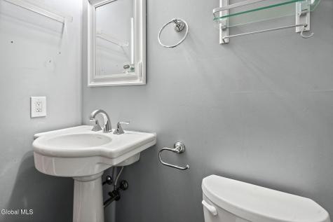 4 Silverberry Place Albany NY 12211