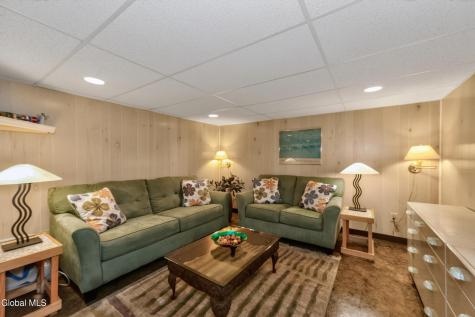 36 Carriage Road Delmar NY 12054