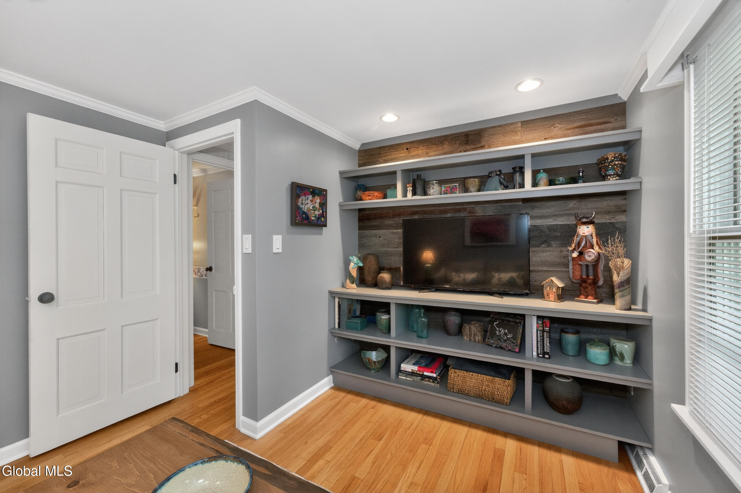 36 Carriage Road Delmar NY 12054