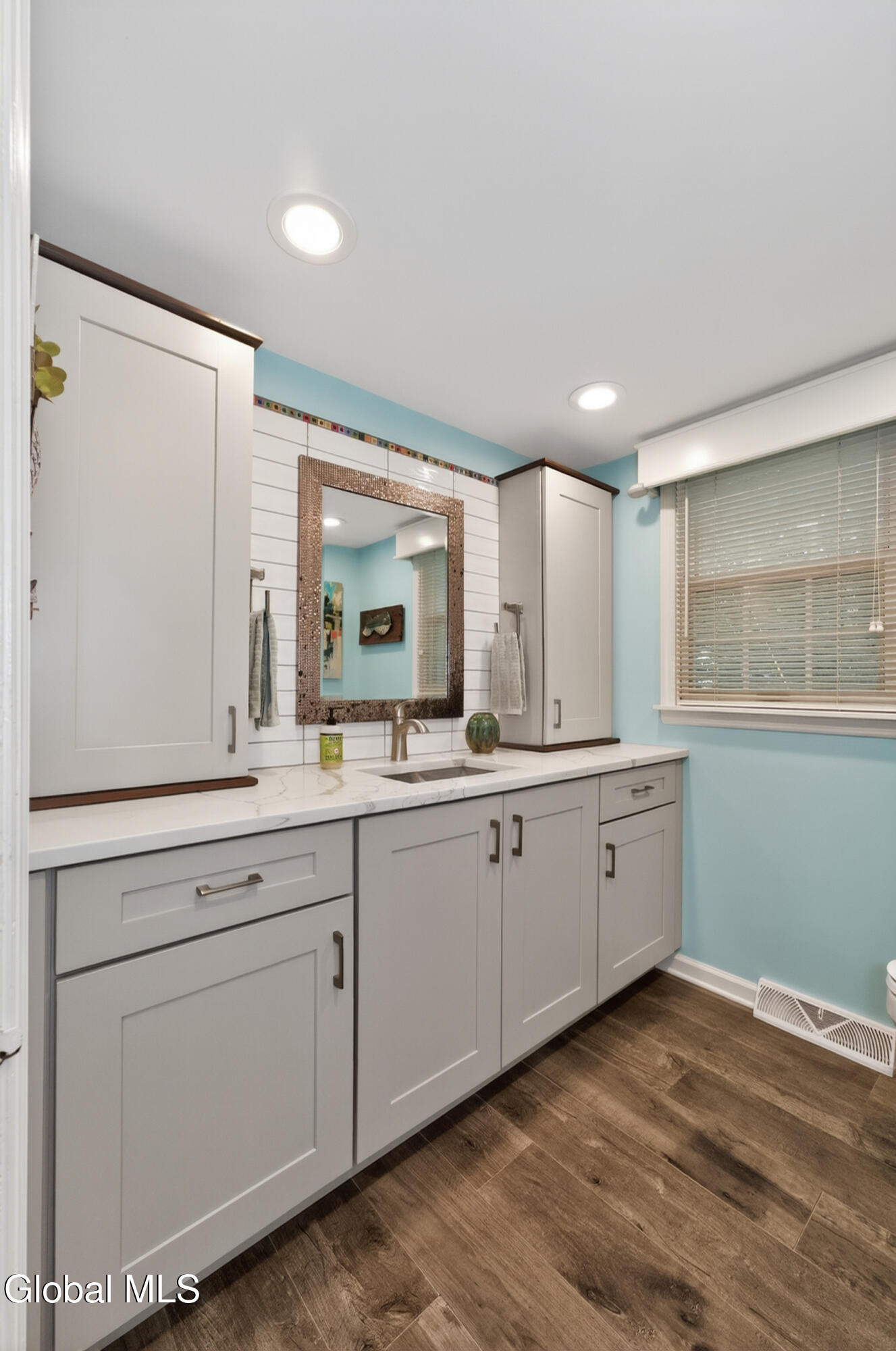 36 Carriage Road Delmar NY 12054