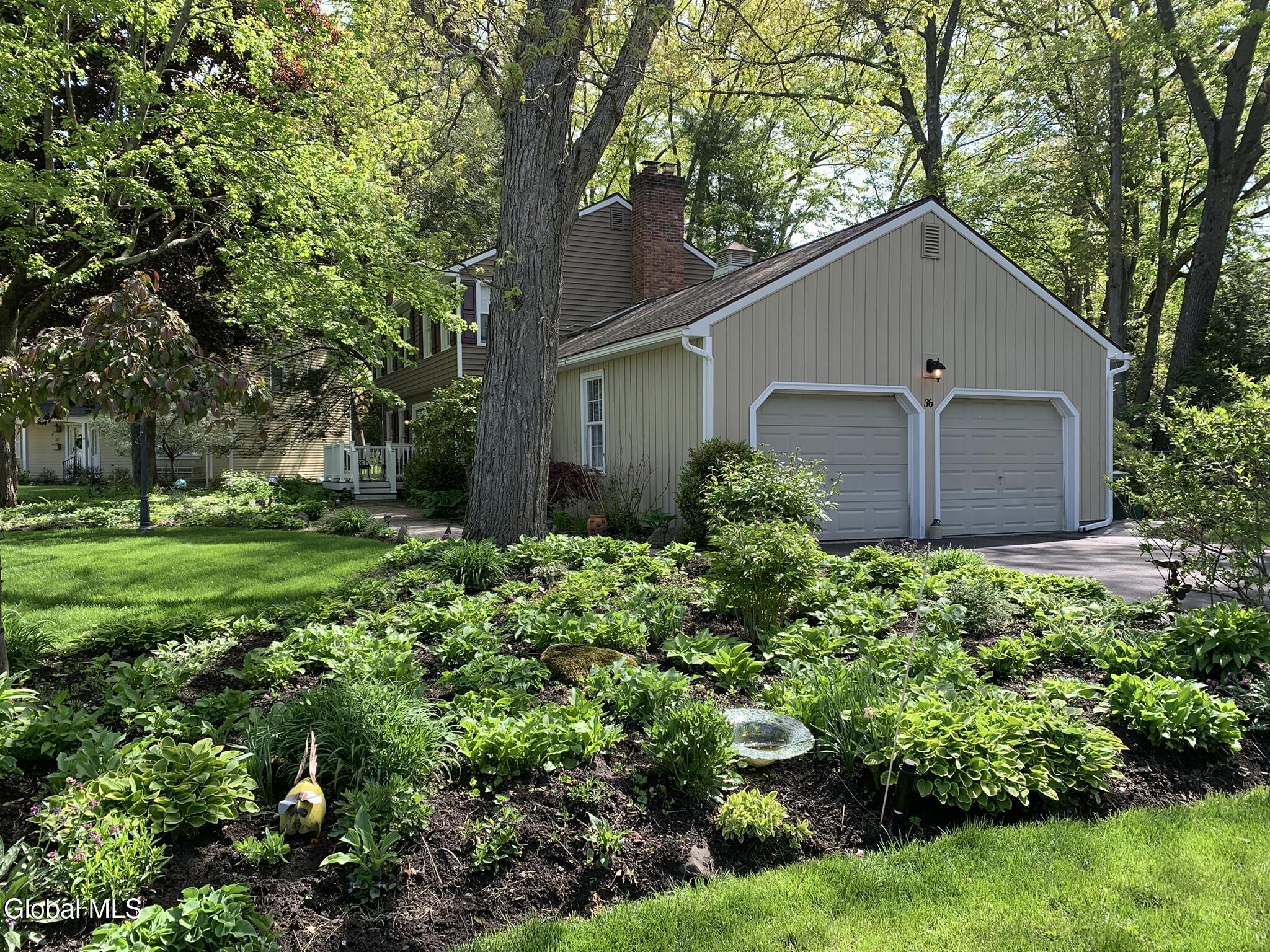 36 Carriage Road Delmar NY 12054