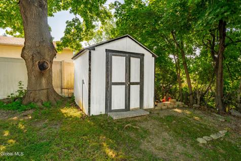 35 Vista Avenue Latham NY 12110