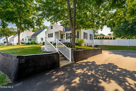 35 Vista Avenue Latham NY 12110