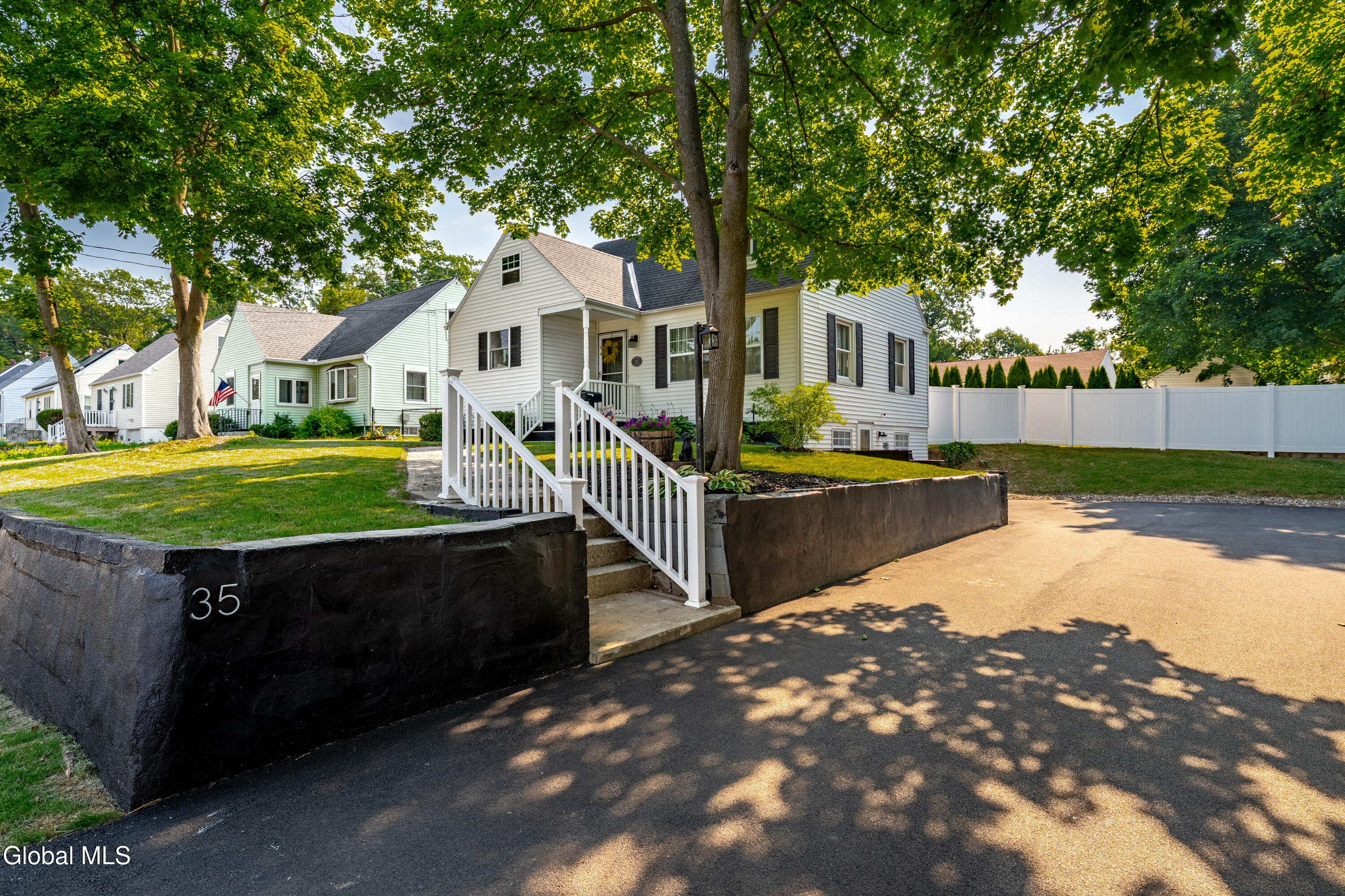 35 Vista Avenue Latham NY 12110