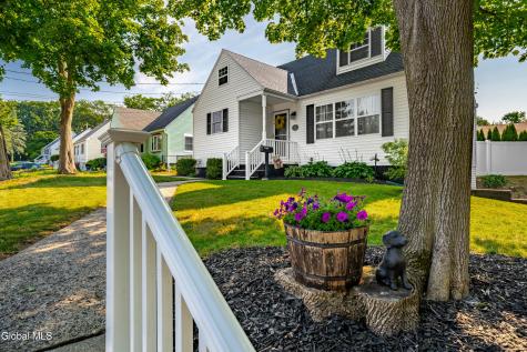 35 Vista Avenue Latham NY 12110