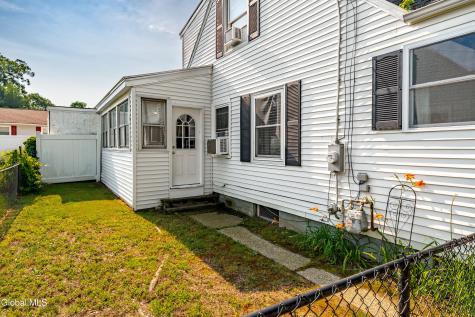 35 Vista Avenue Latham NY 12110