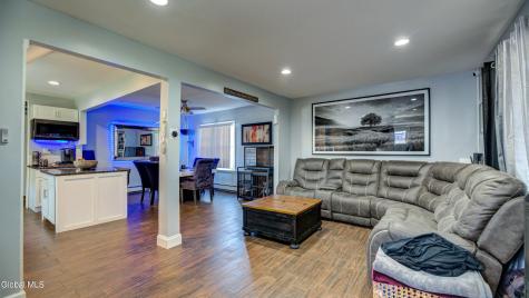 28 Wilkes Avenue Amsterdam NY 12010
