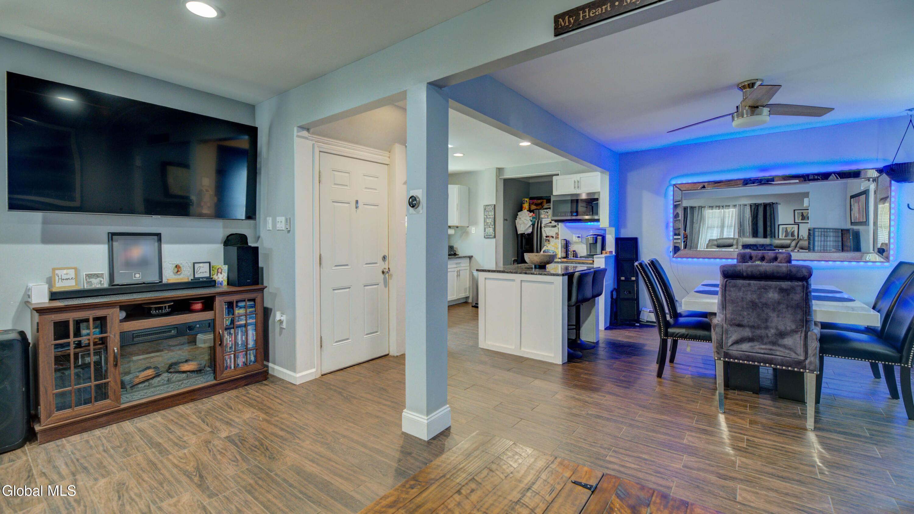 28 Wilkes Avenue Amsterdam NY 12010