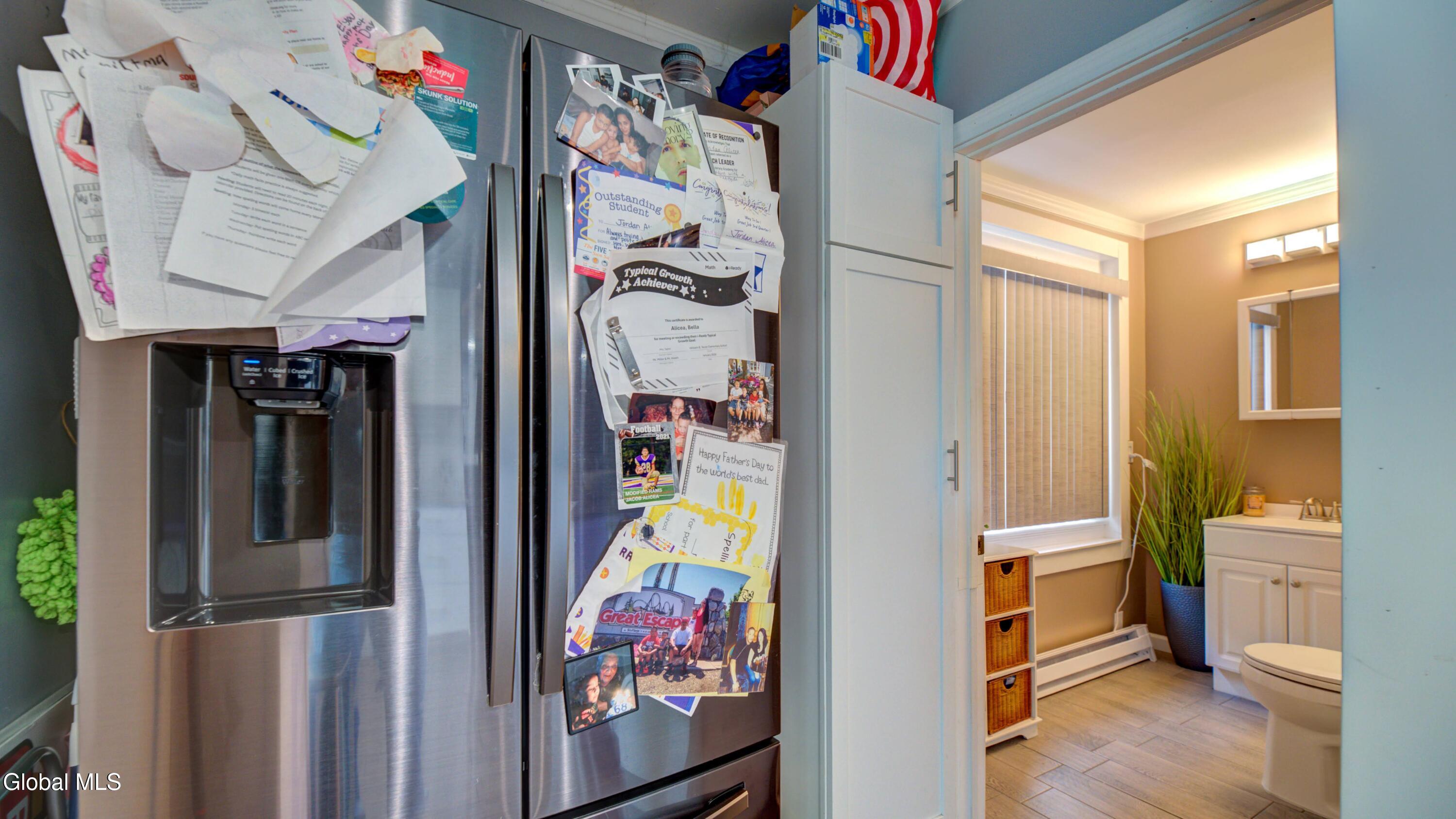 28 Wilkes Avenue Amsterdam NY 12010
