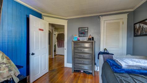 28 Wilkes Avenue Amsterdam NY 12010