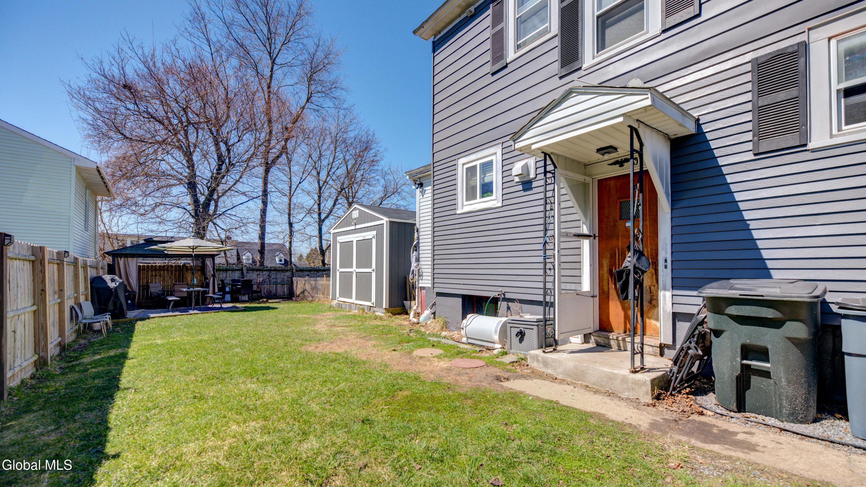 28 Wilkes Avenue Amsterdam NY 12010