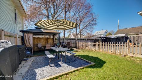 28 Wilkes Avenue Amsterdam NY 12010