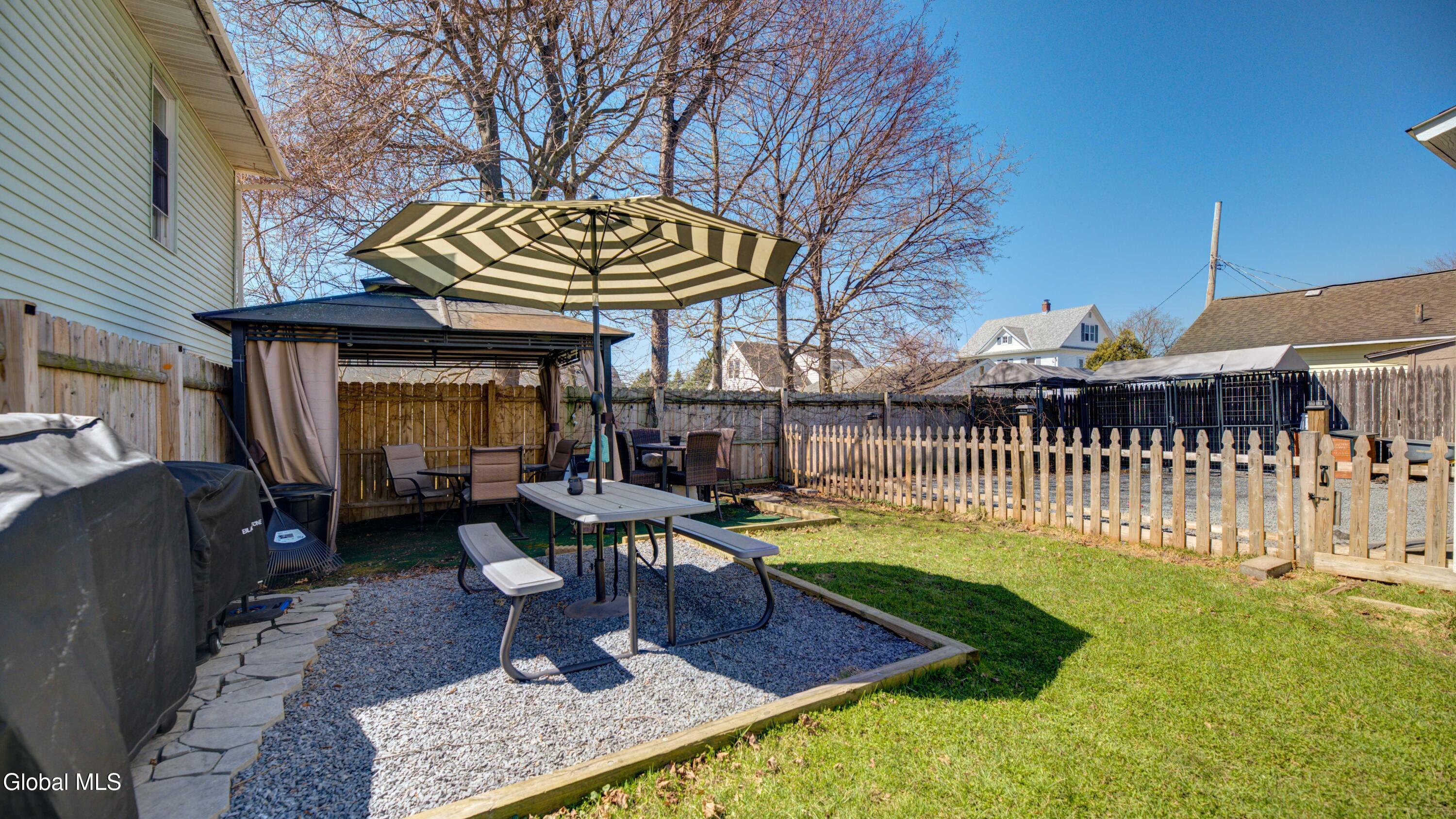 28 Wilkes Avenue Amsterdam NY 12010