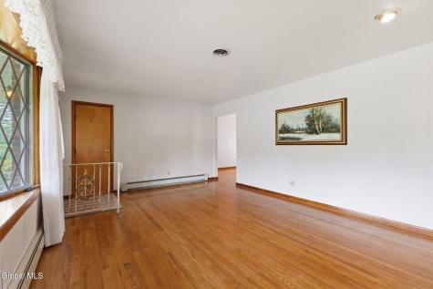 1346 Tracy Avenue Niskayuna NY 12309
