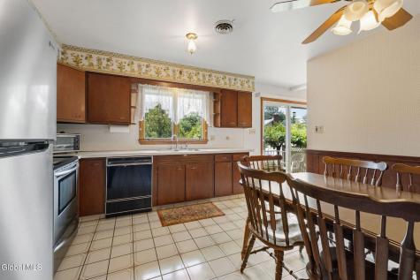 1346 Tracy Avenue Niskayuna NY 12309