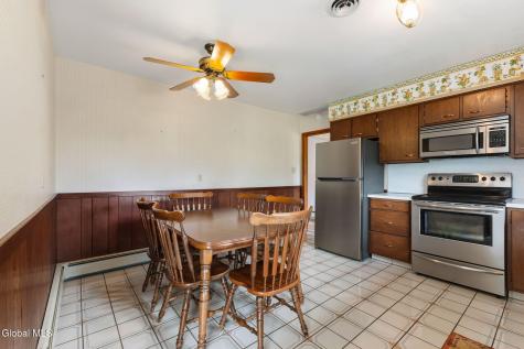 1346 Tracy Avenue Niskayuna NY 12309