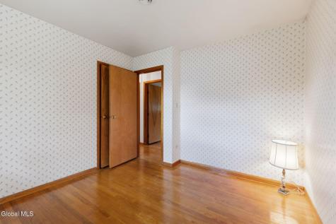 1346 Tracy Avenue Niskayuna NY 12309