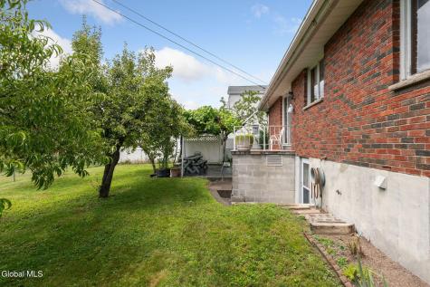 1346 Tracy Avenue Niskayuna NY 12309
