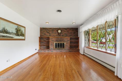 1346 Tracy Avenue Niskayuna NY 12309