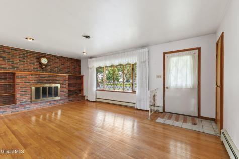 1346 Tracy Avenue Niskayuna NY 12309
