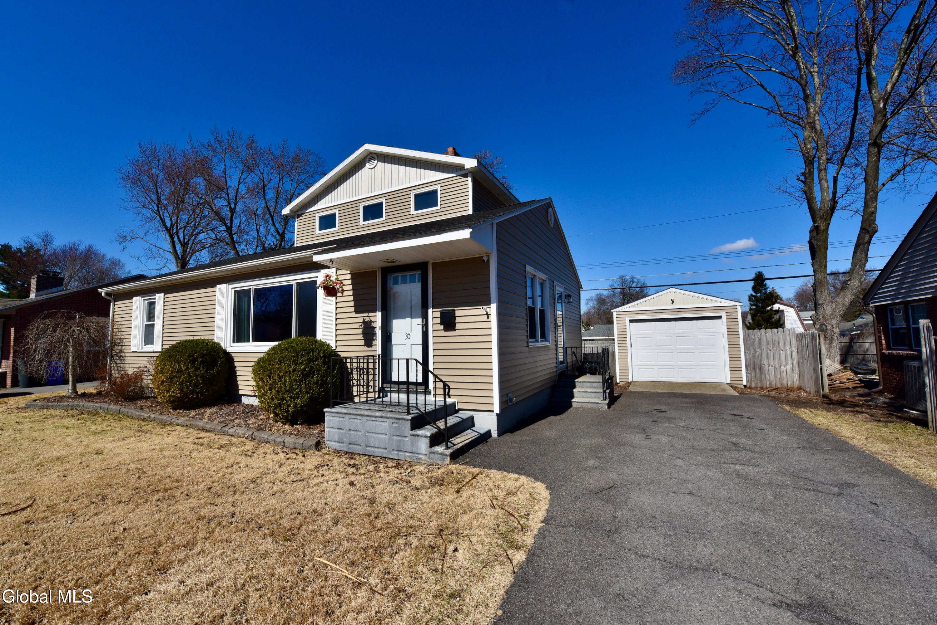 30 Forest Drive Colonie NY 12205