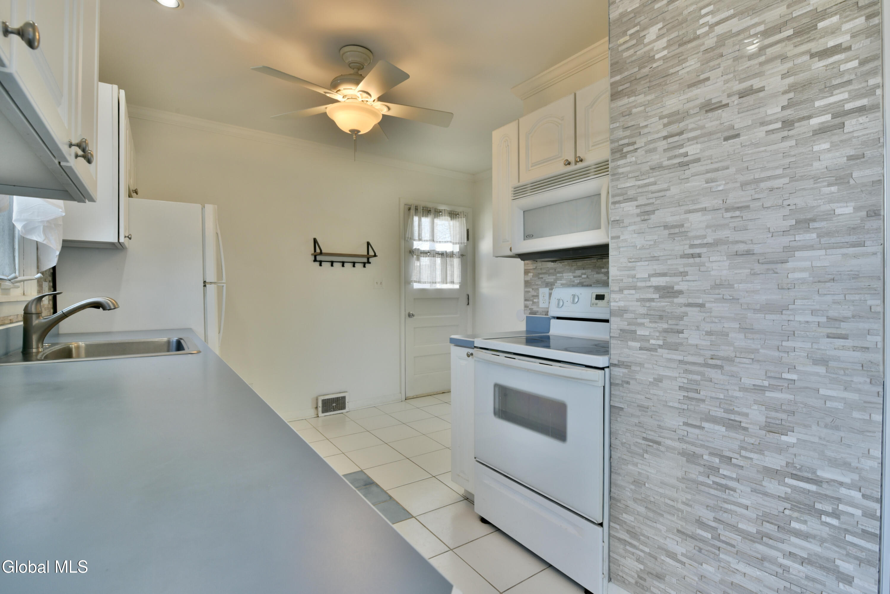 30 Forest Drive Colonie NY 12205