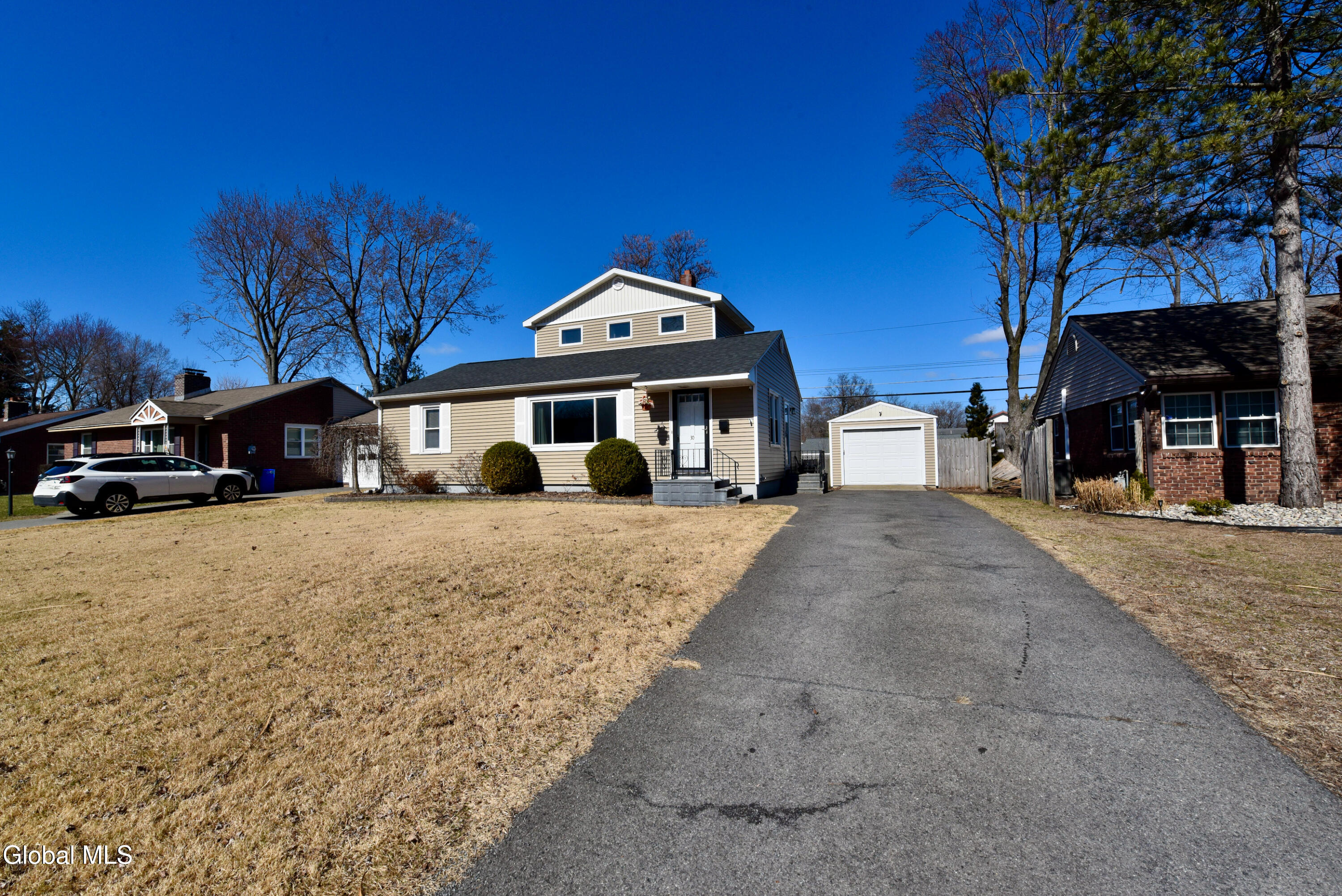 30 Forest Drive Colonie NY 12205