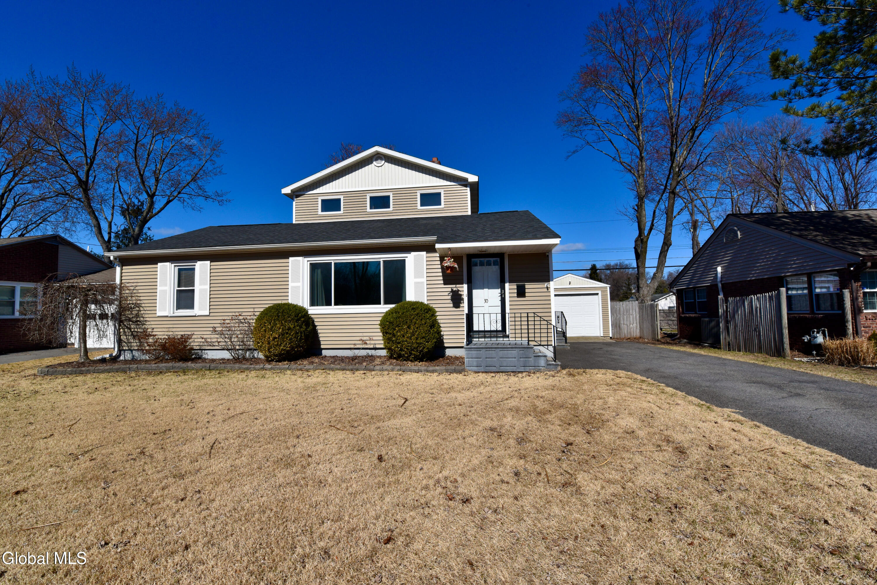 30 Forest Drive Colonie NY 12205