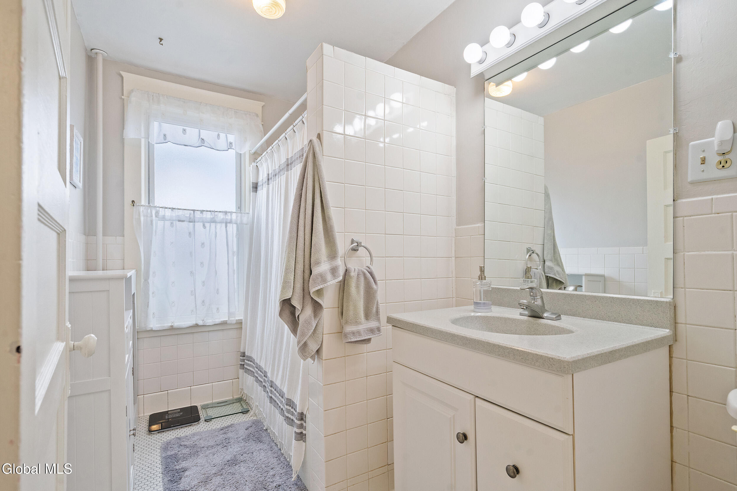 115 Grove Avenue Albany NY 12208