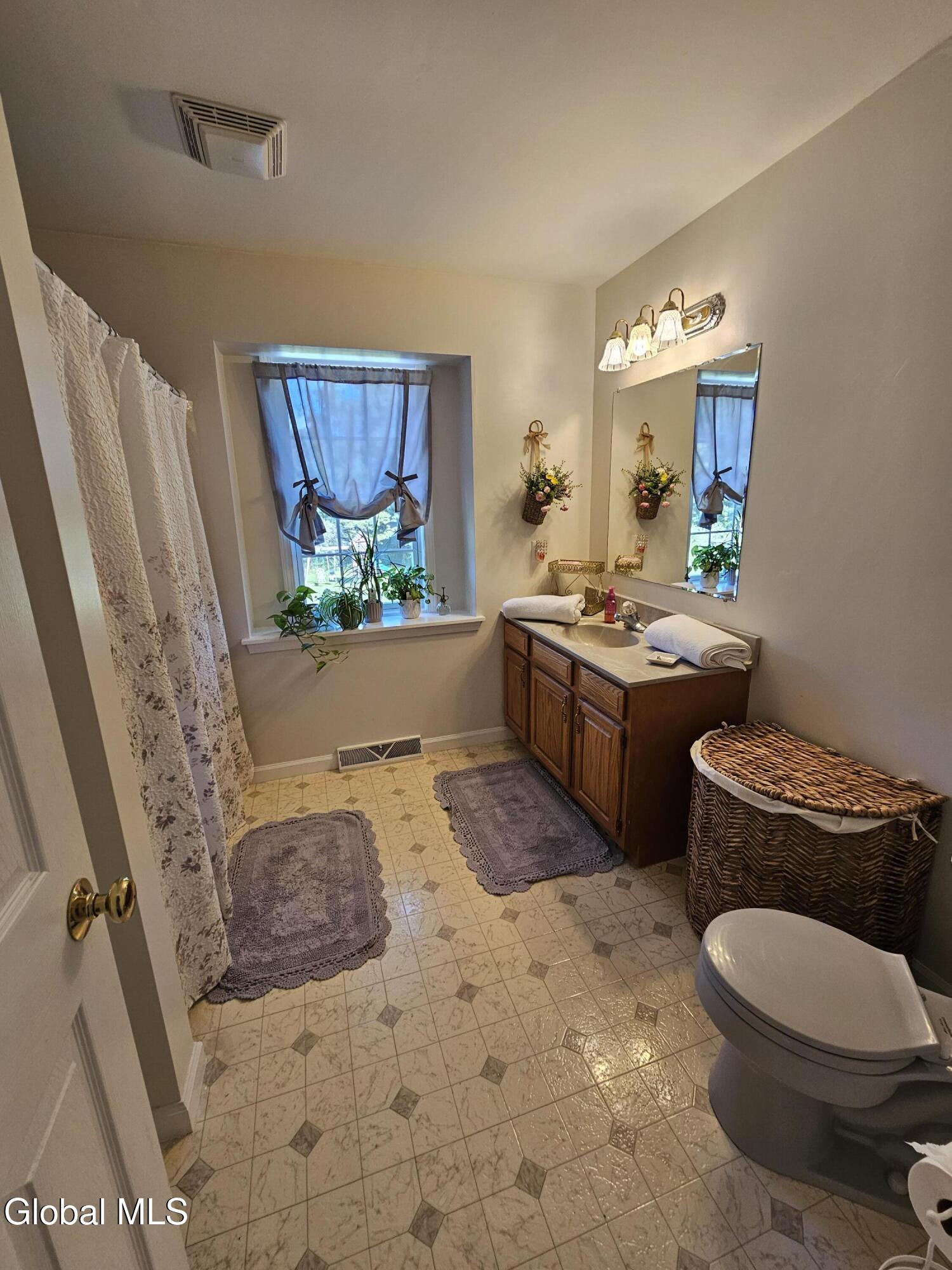 34 Rock Candy Lane Troy NY 12182