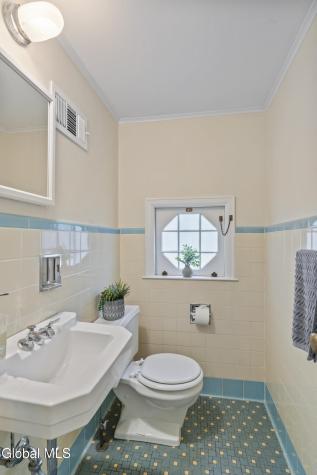 340 S Manning Boulevard Albany NY 12208