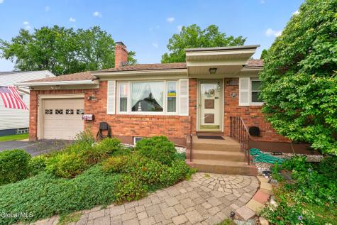 1527 Ardsley Place Schenectady NY 12308
