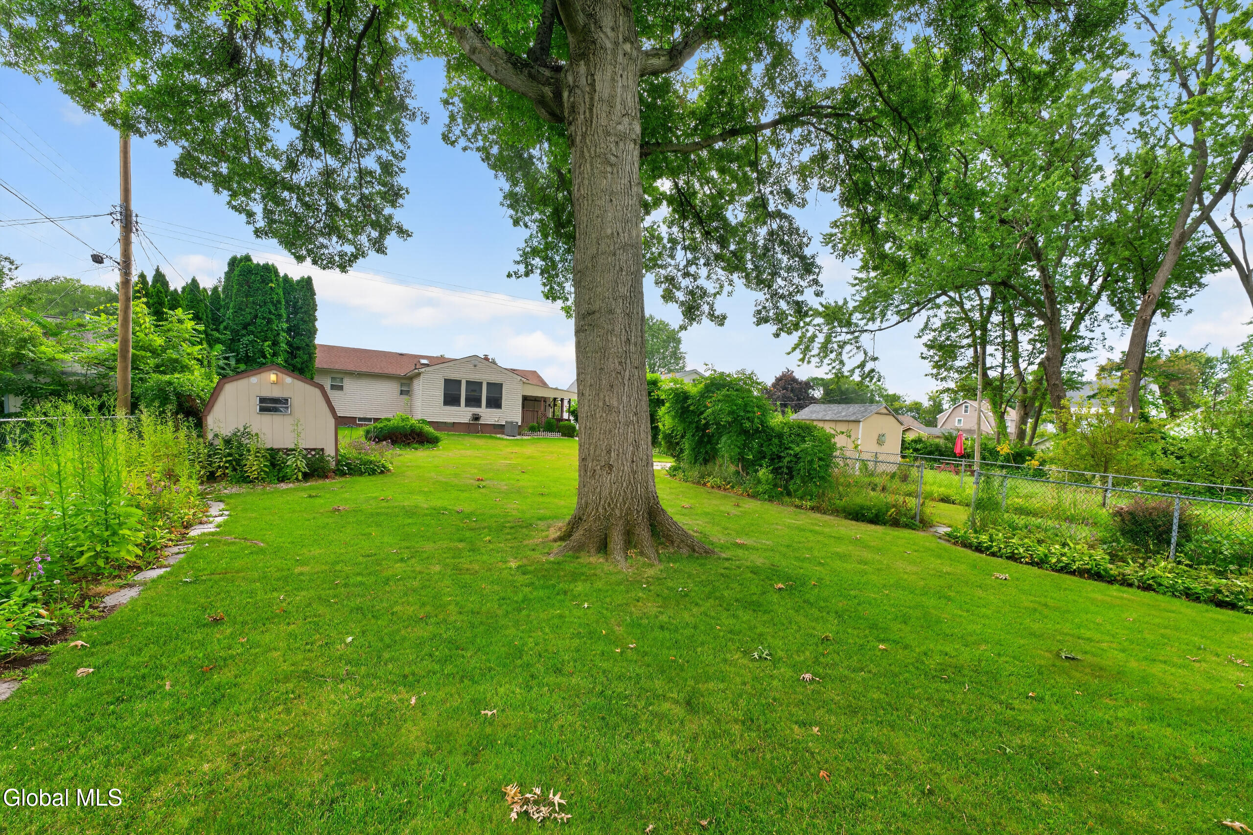1527 Ardsley Place Schenectady NY 12308