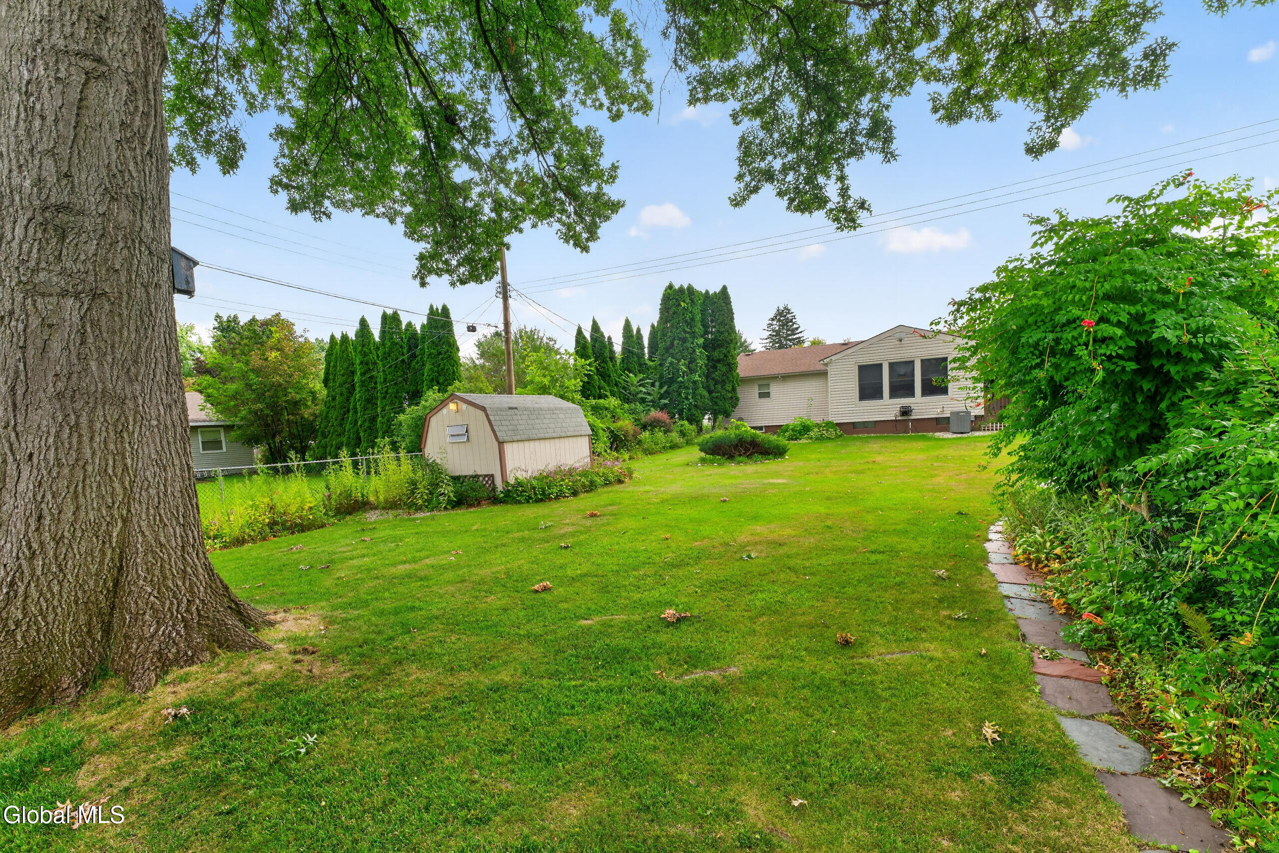 1527 Ardsley Place Schenectady NY 12308