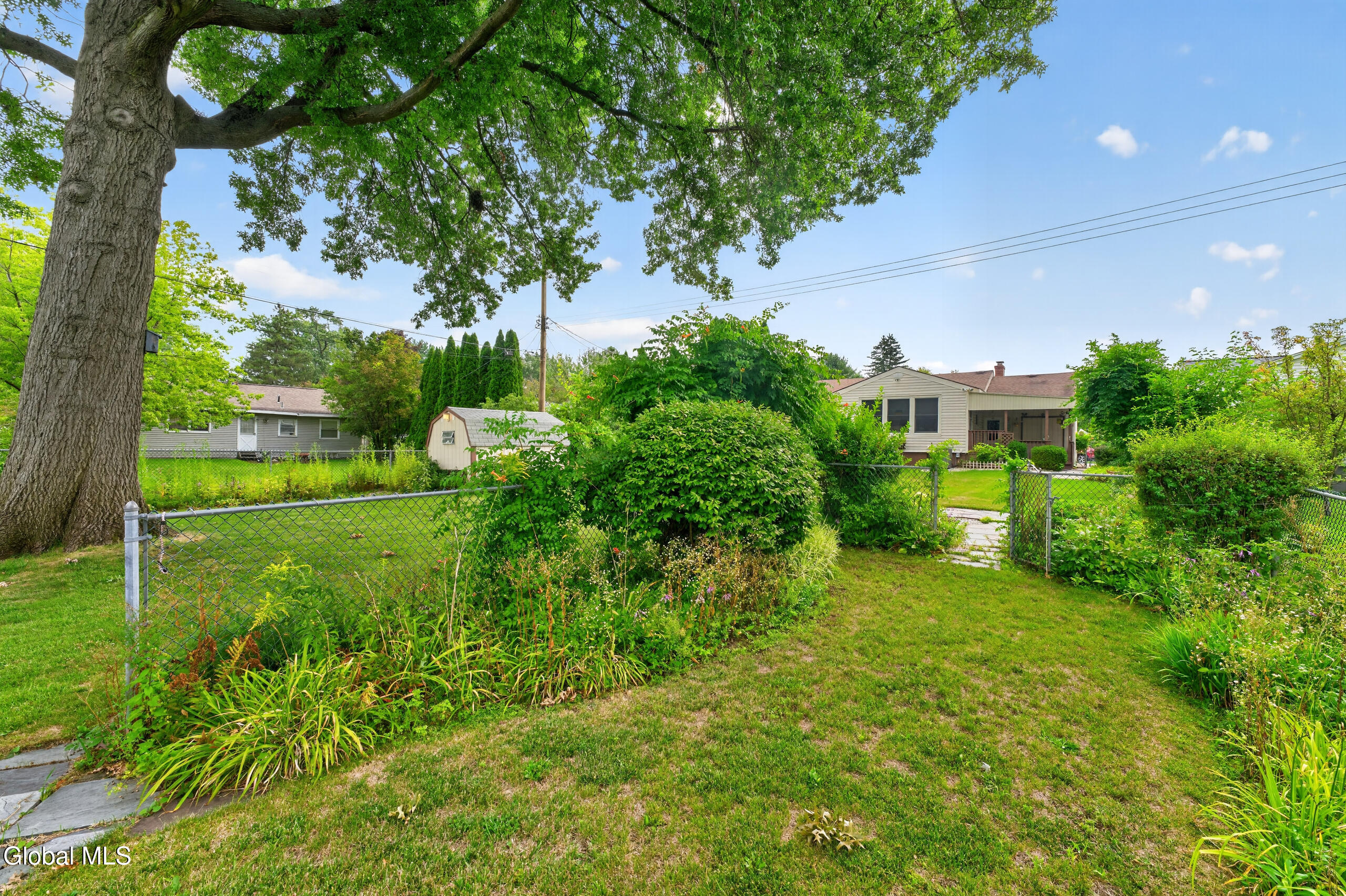 1527 Ardsley Place Schenectady NY 12308