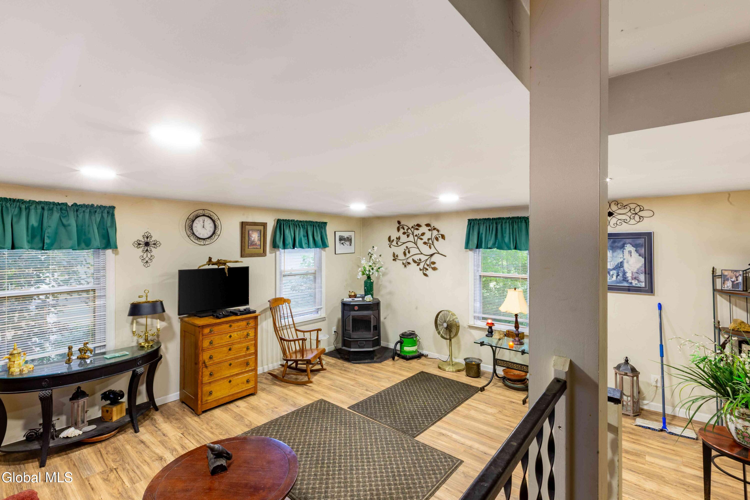 31 North Road Clarksville NY 12041