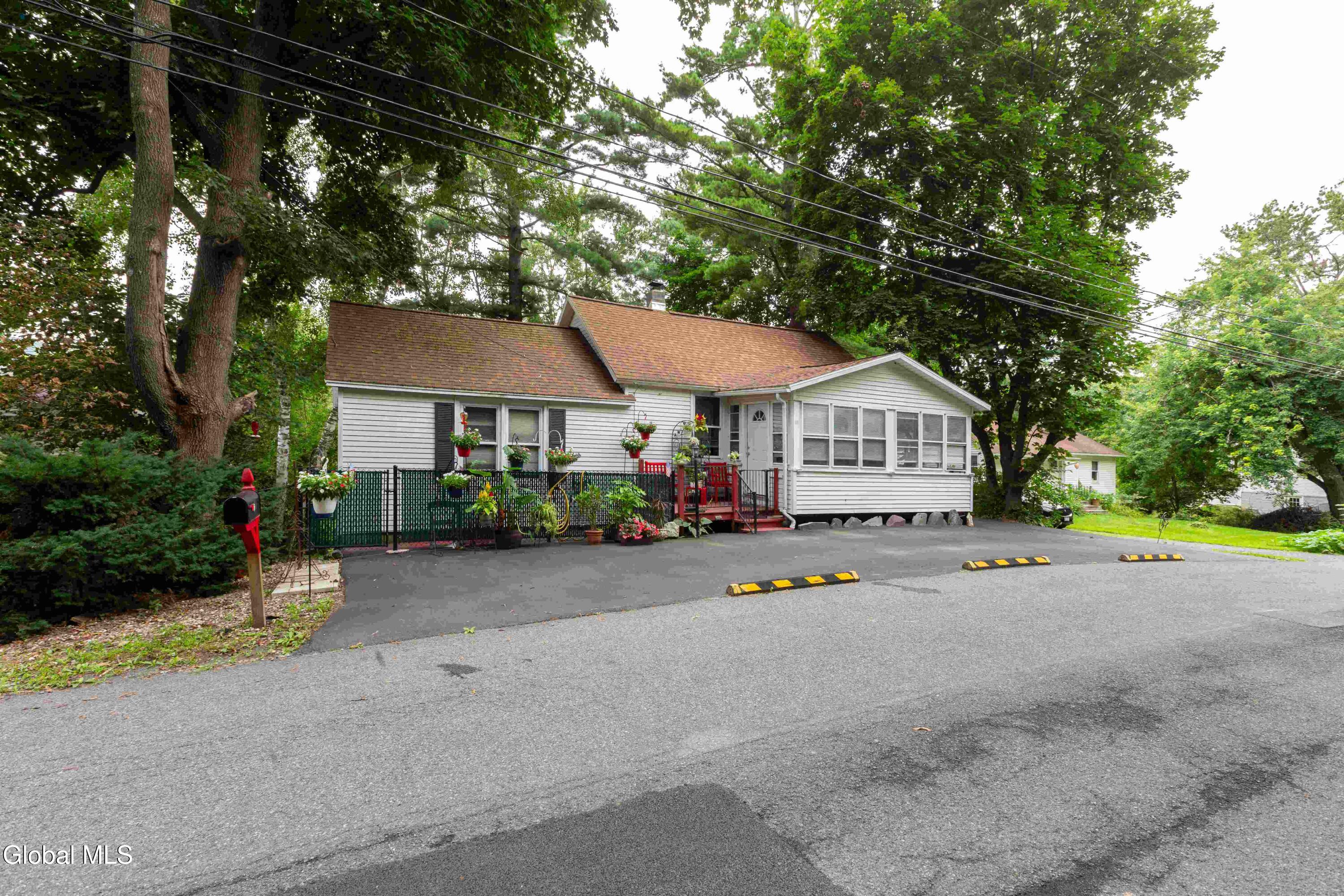 31 North Road Clarksville NY 12041