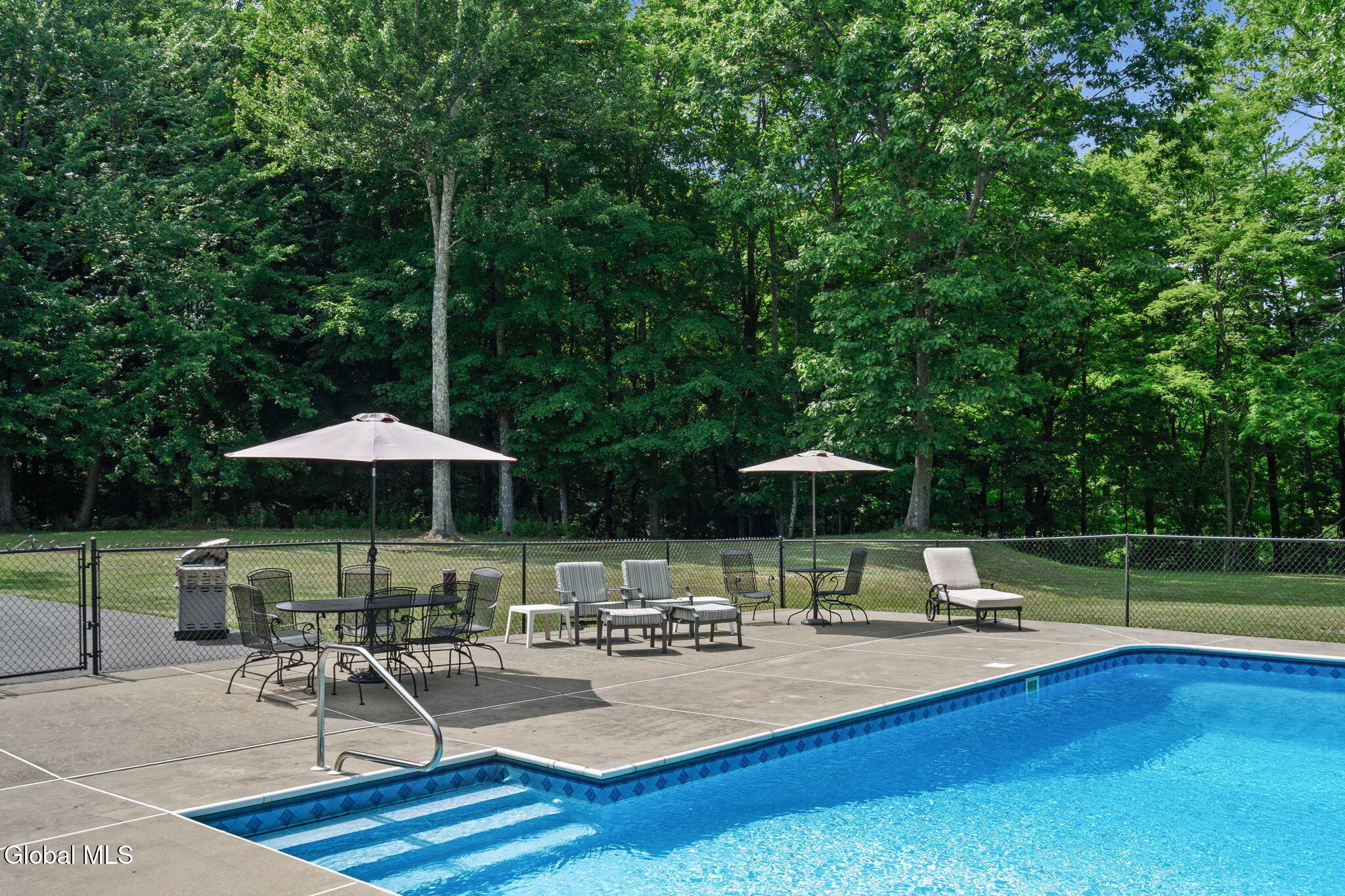 28 Victorian Drive Poestenkill NY 12140