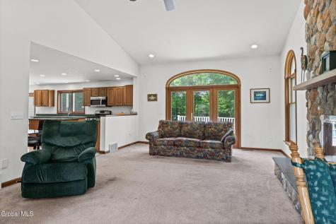 28 Victorian Drive Poestenkill NY 12140